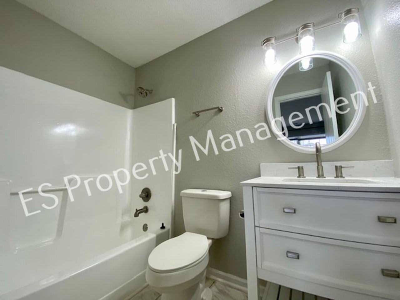 6032 Riversport Ct - Photo 6 of 25