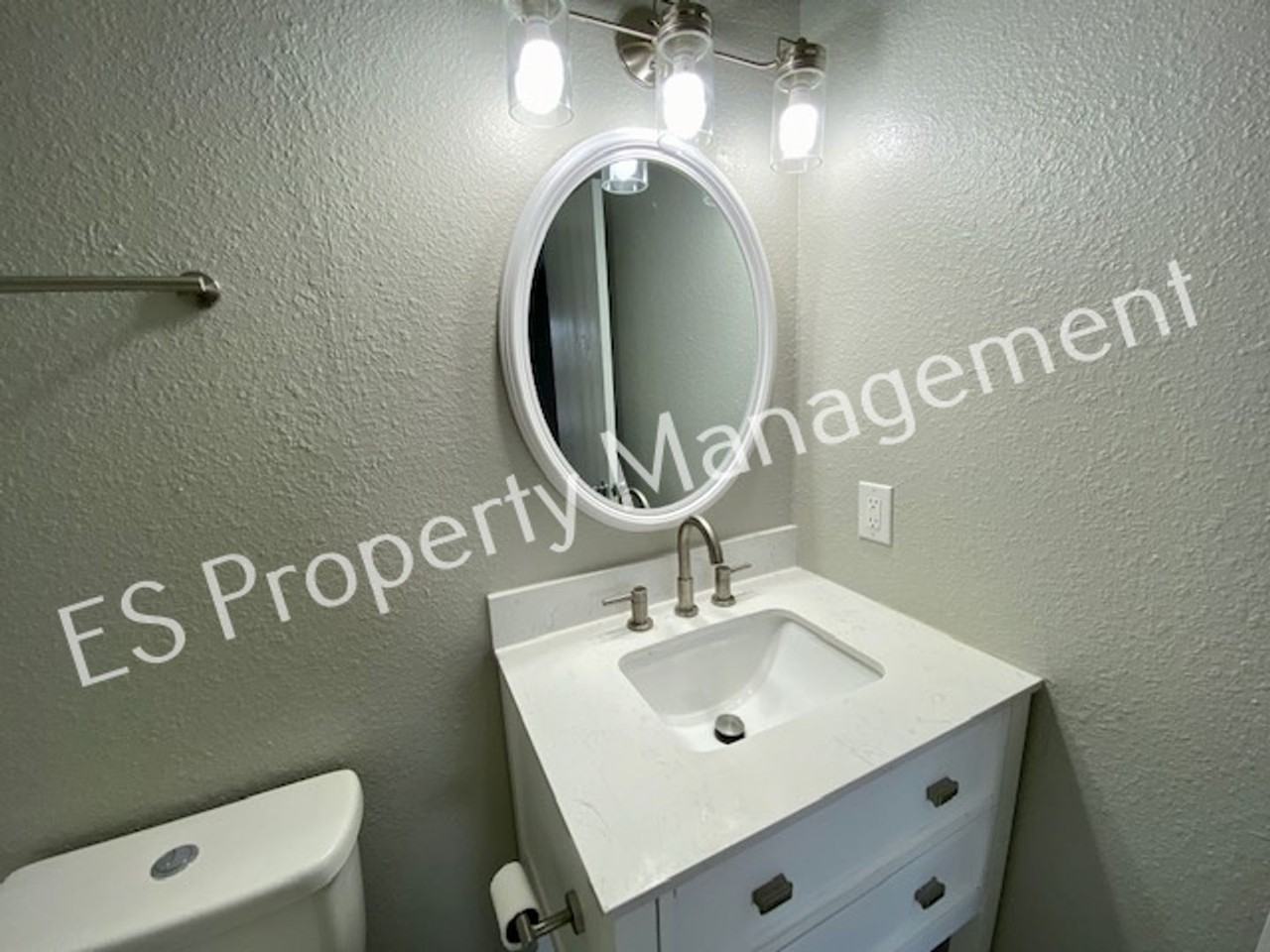 6032 Riversport Ct - Photo 7 of 25