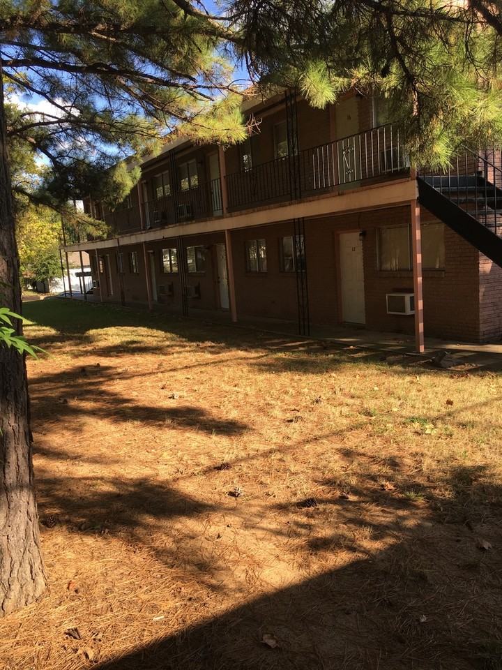 Garfield - Photo 2 of 15