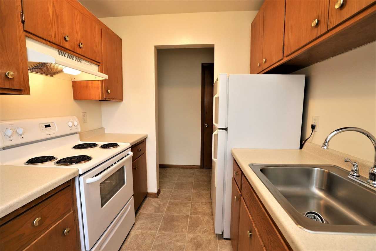 Greenway Apartments - Photo 7 of 35