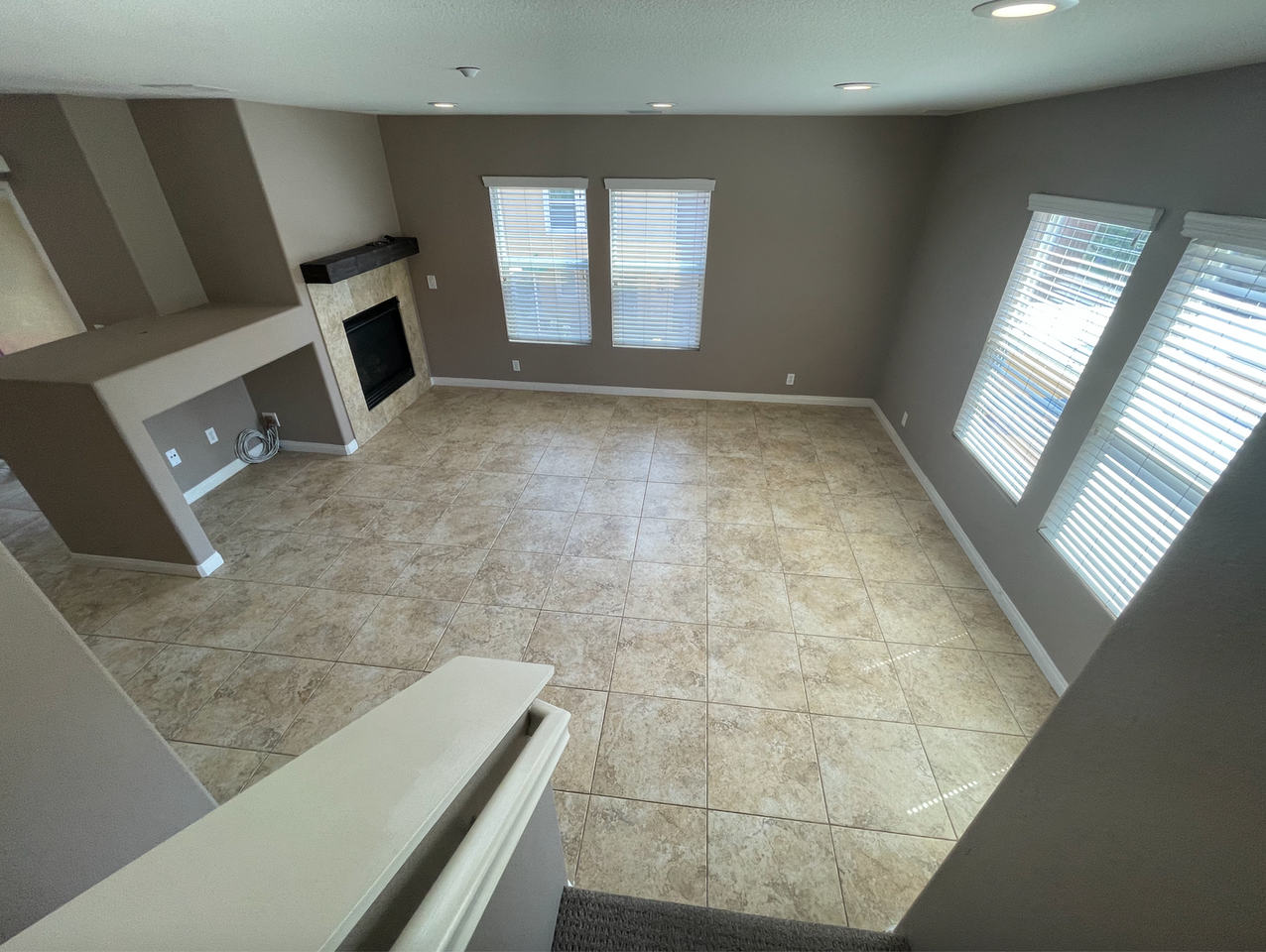 3505 Sandcastle Ln - Photo 2 of 22