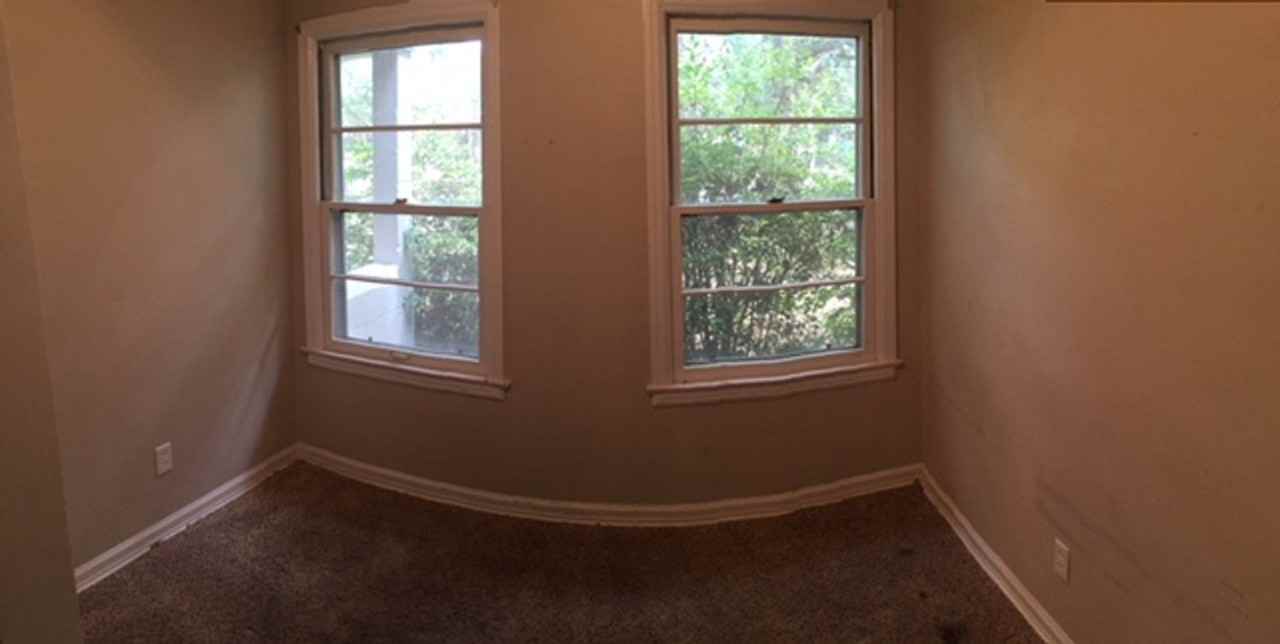 366 Lincoln Ave - Photo 2 of 7