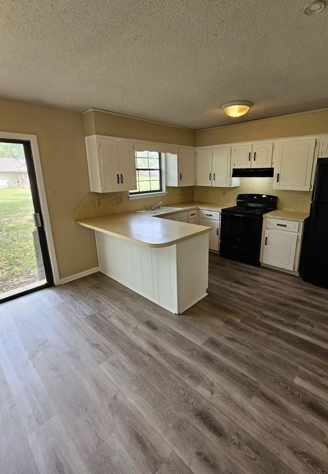 1014 O Neal Street - Photo 6 of 17