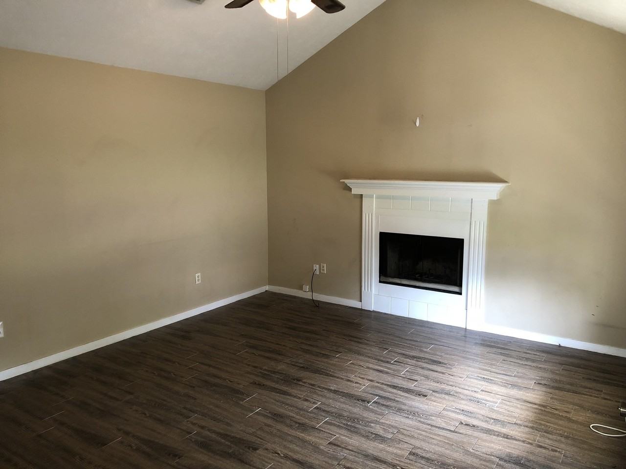 103 Harle Cir - Photo 2 of 9