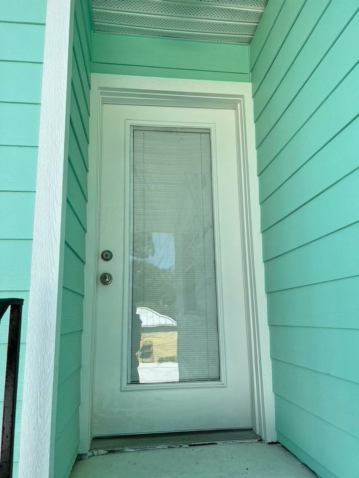 136 1/2 30th Ave N - Photo 2 of 19