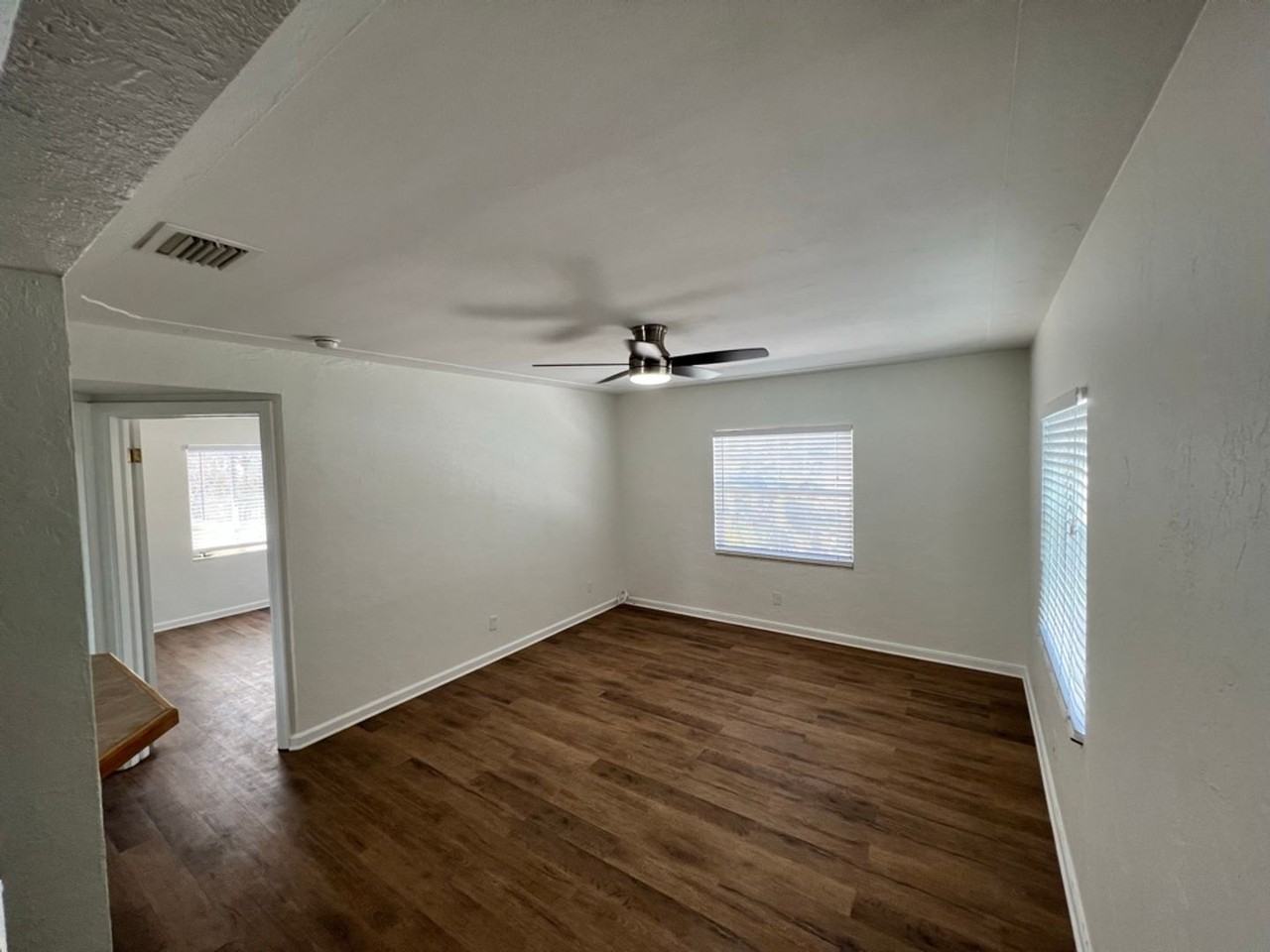136 1/2 30th Ave N - Photo 3 of 19