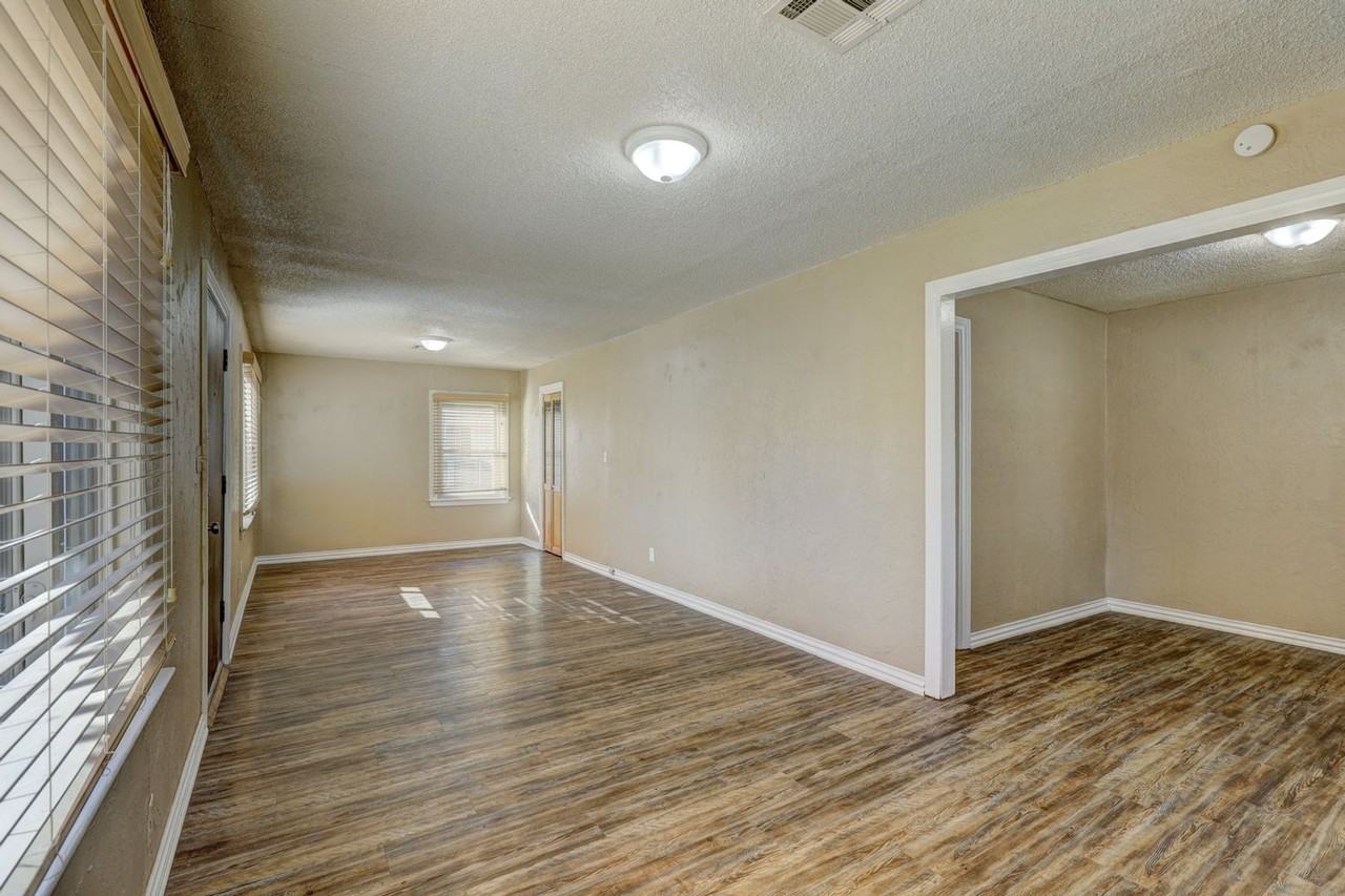 1713 N Page Ave - Photo 6 of 50