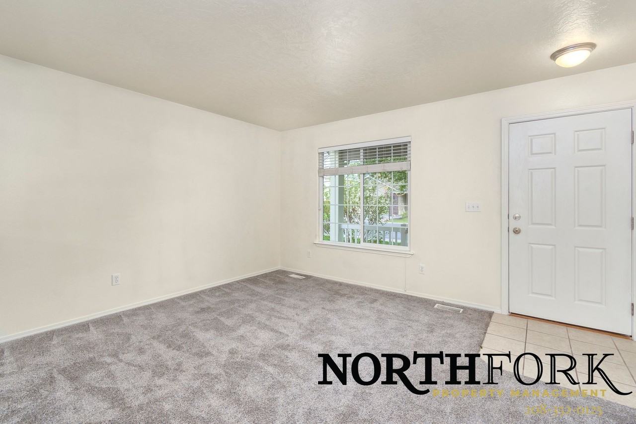 3545 E Hand Cart Ln - Photo 2 of 16