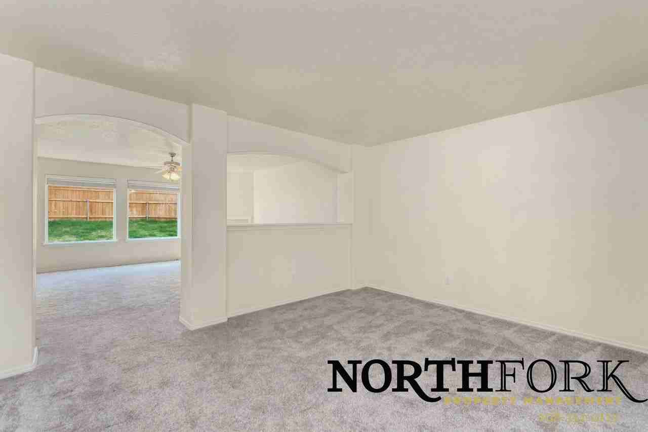 3545 E Hand Cart Ln - Photo 3 of 16
