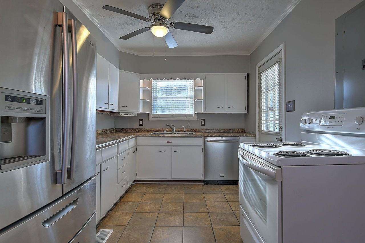 4151 Cameron Rd - Photo 4 of 28