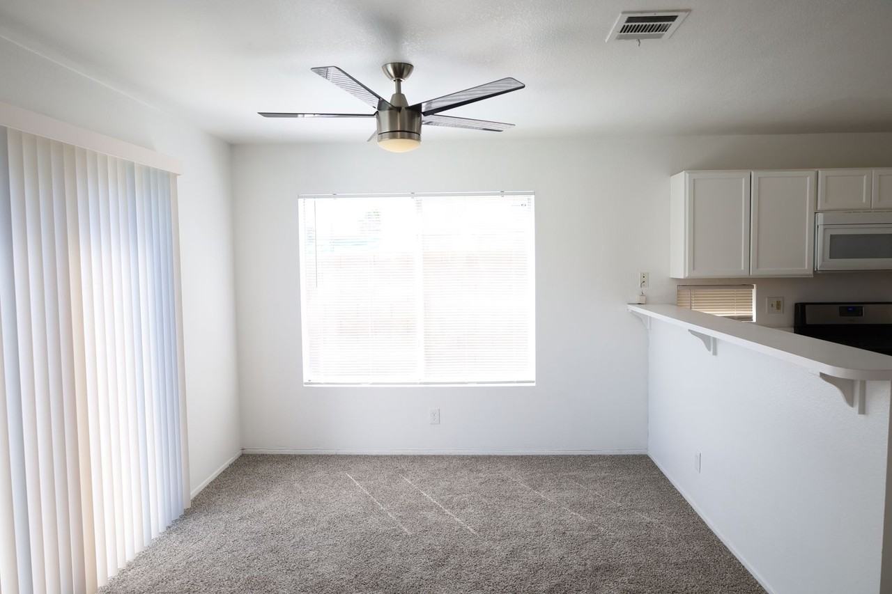 5418 Silverheart Ave - Photo 4 of 17