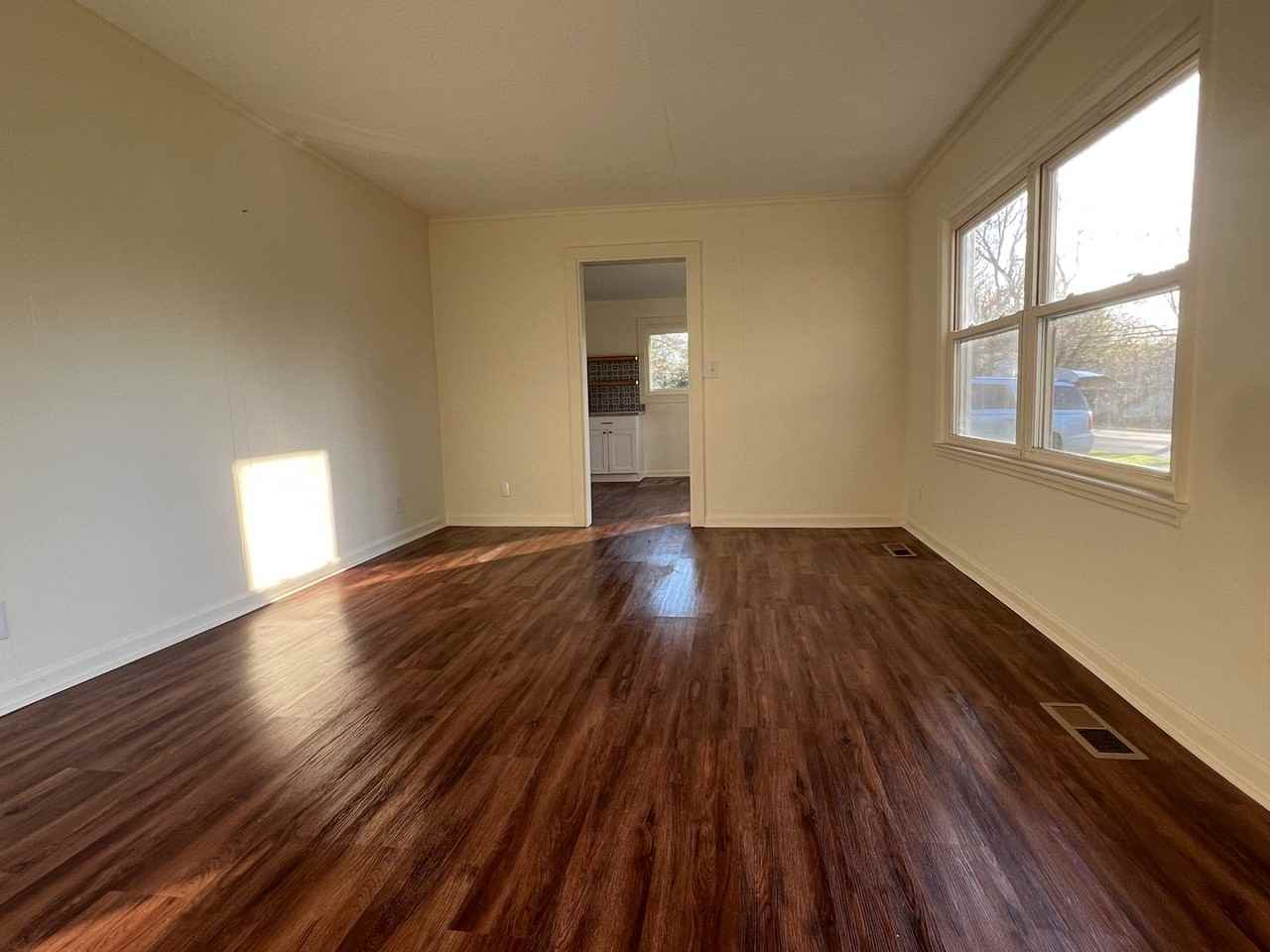 1910 Mcbrien Rd - Photo 3 of 27