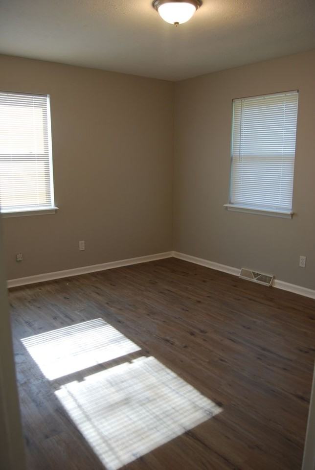 811 Cedarcrest Dr - Photo 5 of 9