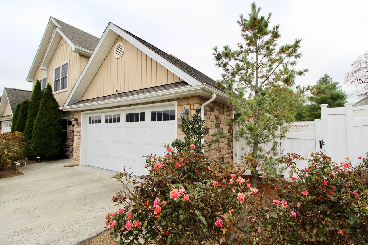 500 Callaway Cir - Photo 3 of 35