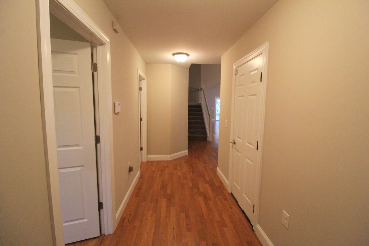 500 Callaway Cir - Photo 5 of 35
