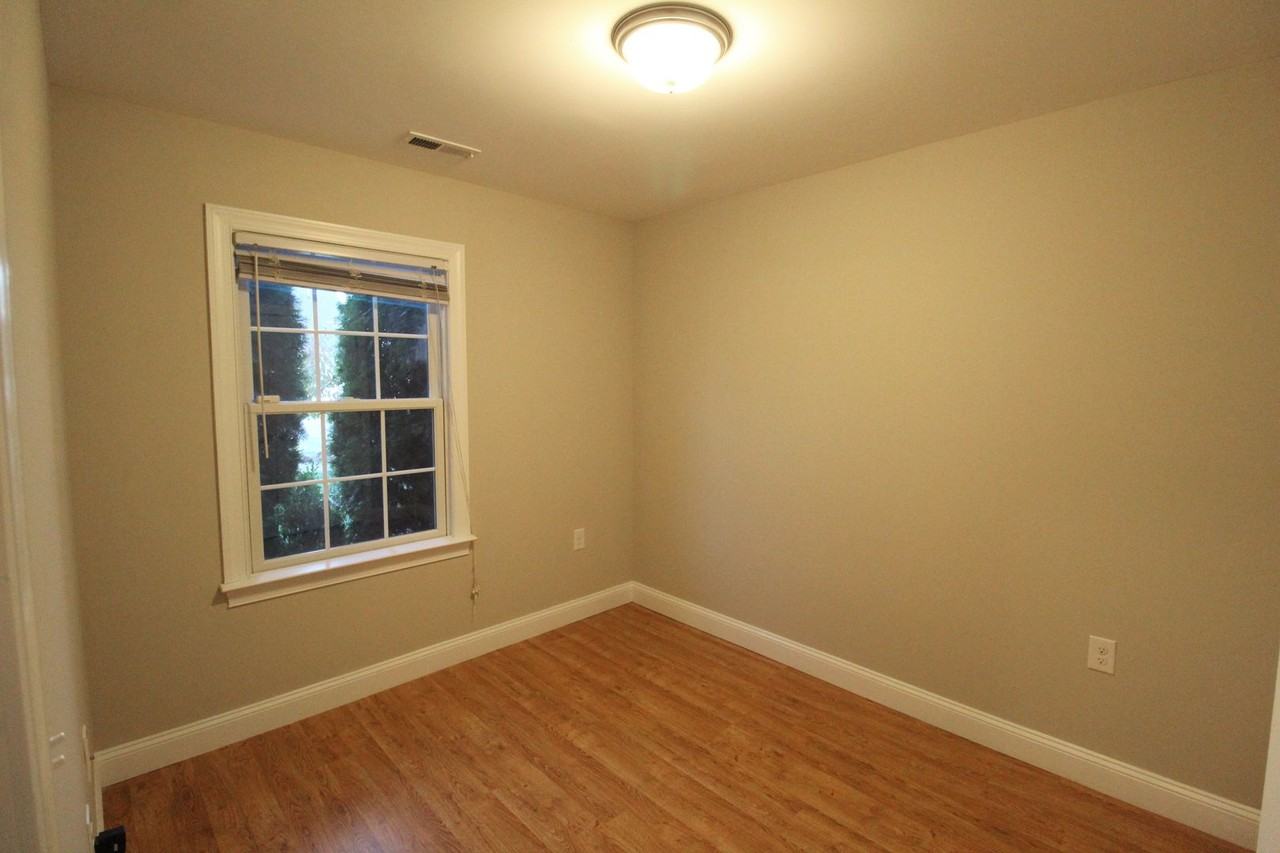 500 Callaway Cir - Photo 6 of 35