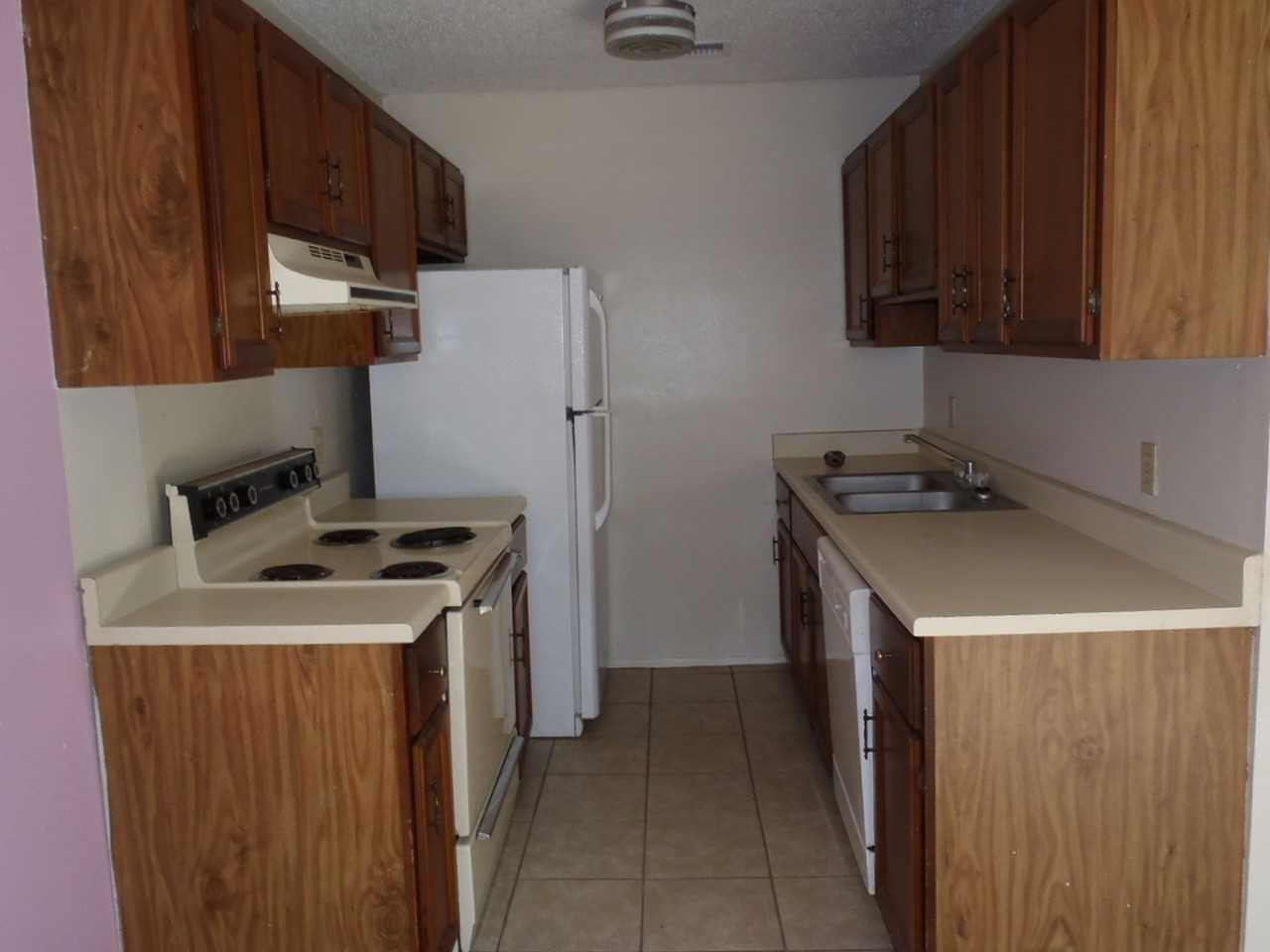 Harriet W Street - Photo 2 of 6