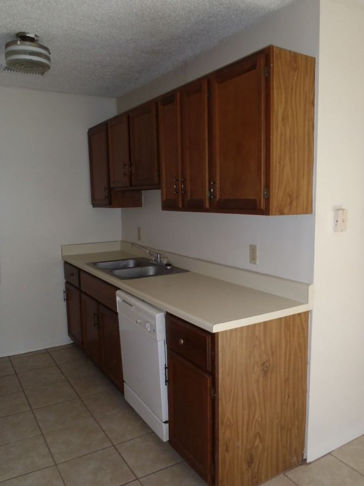 Harriet W Street - Photo 3 of 6