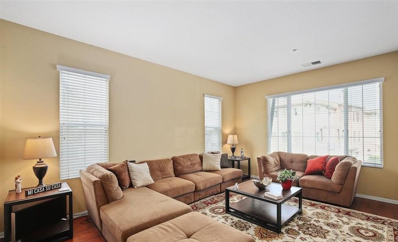 622 Kennedy Way - Photo 2 of 22