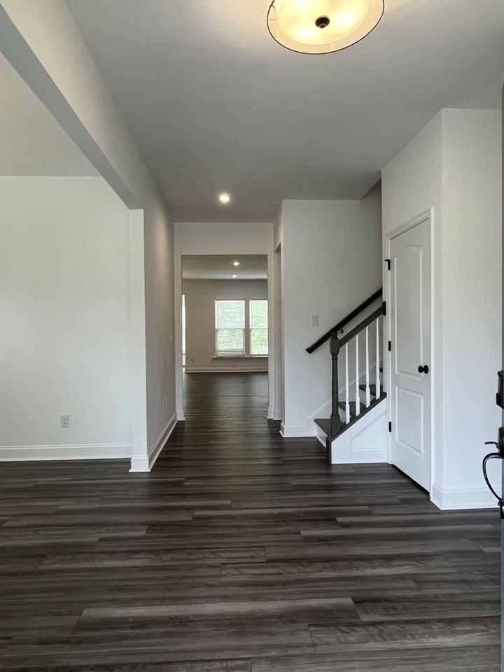 616 Southstone Dr - Photo 3 of 44