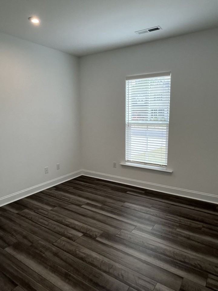 616 Southstone Dr - Photo 5 of 44