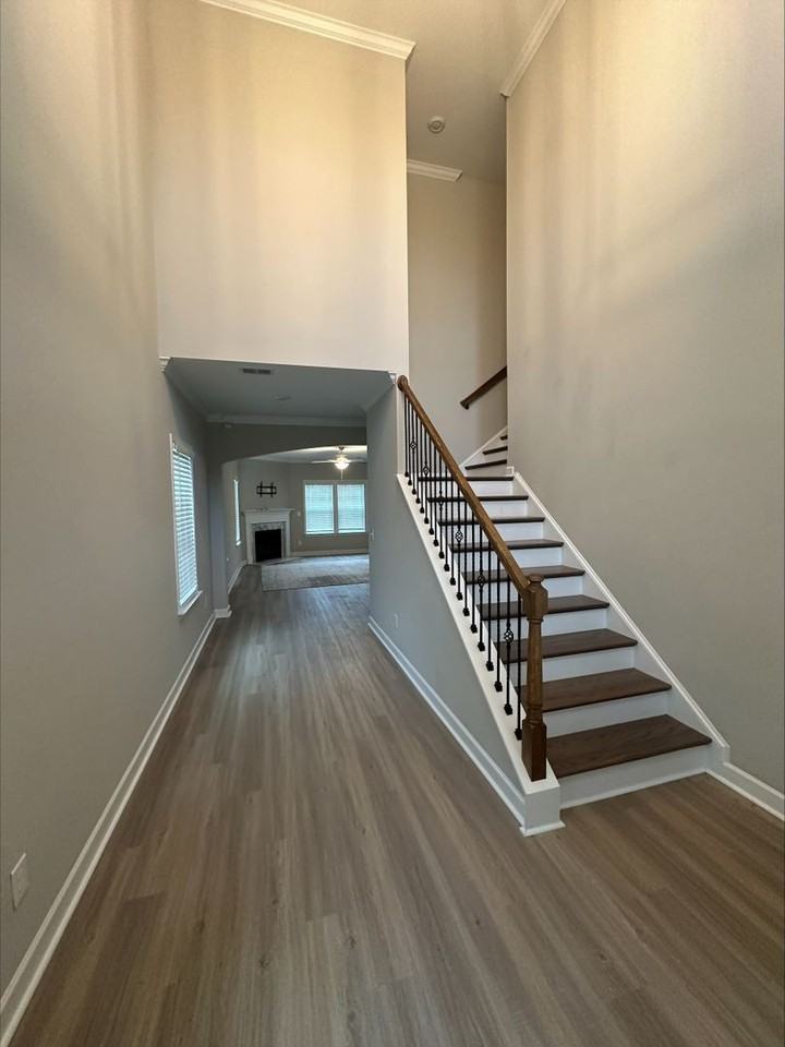 559 Malachite Ln - Photo 2 of 15