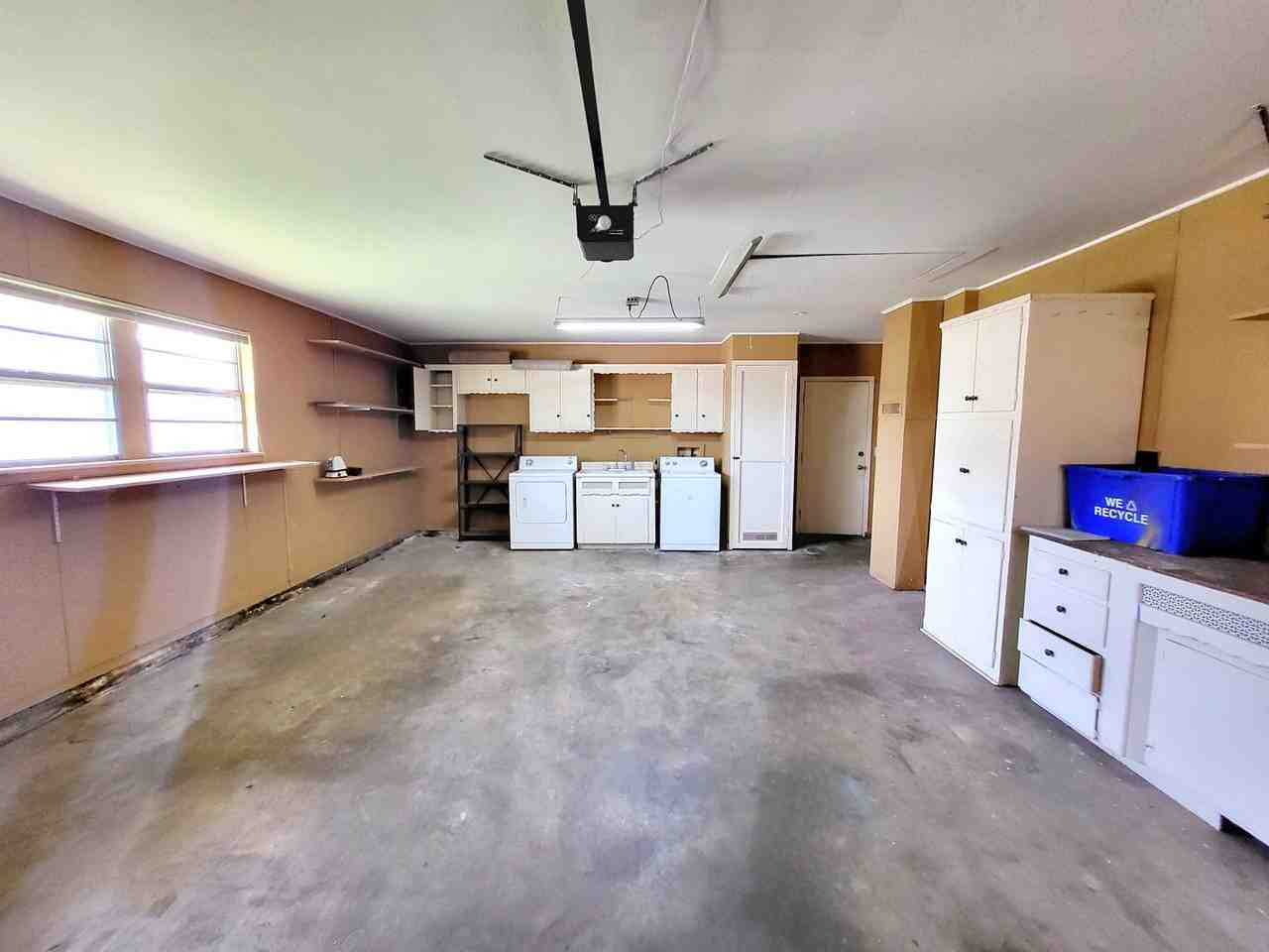 4225 Nw 51st St - Photo 2 of 33