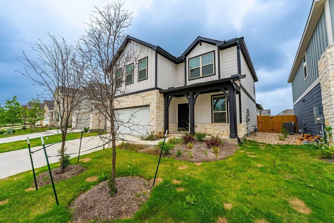 1520 Holly Lake Dr - Photo 3 of 33