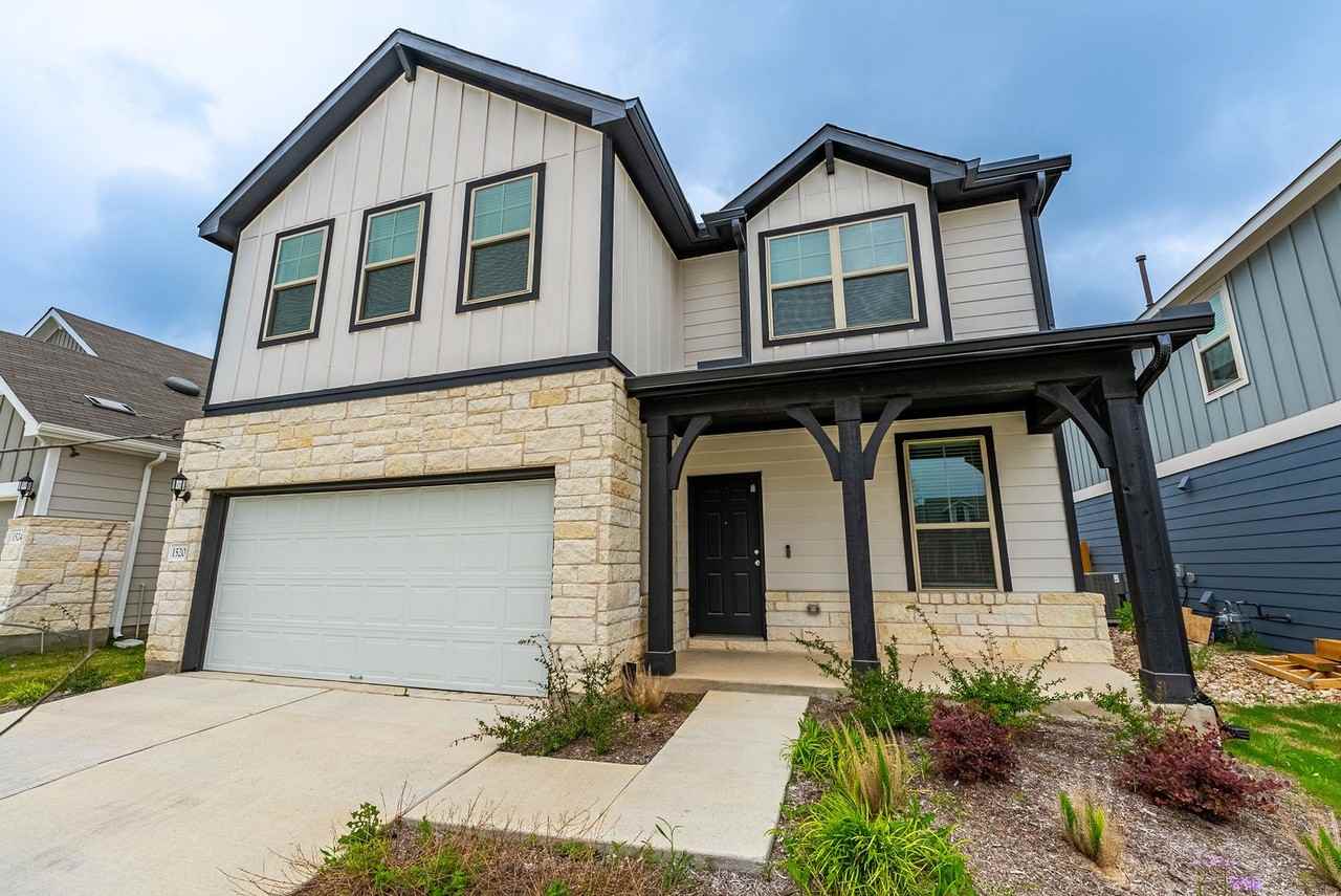 1520 Holly Lake Dr - Photo 4 of 33