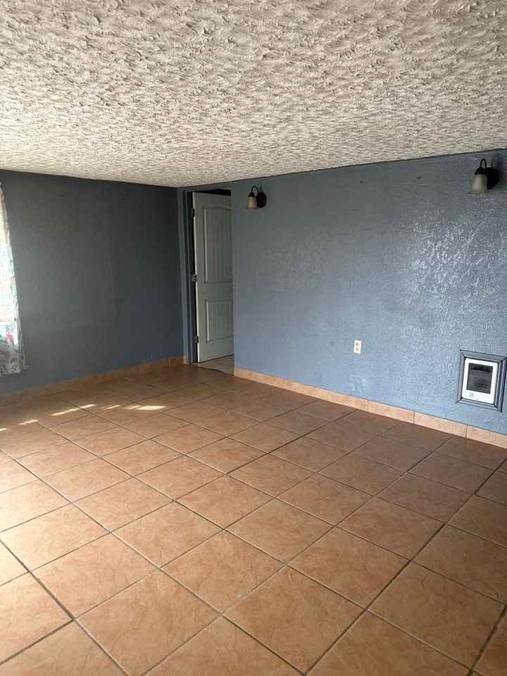 9802 Highland Dr Ne - Photo 3 of 14