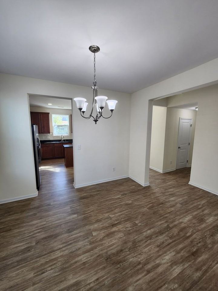 1205 Willowcrest Rd - Photo 3 of 23