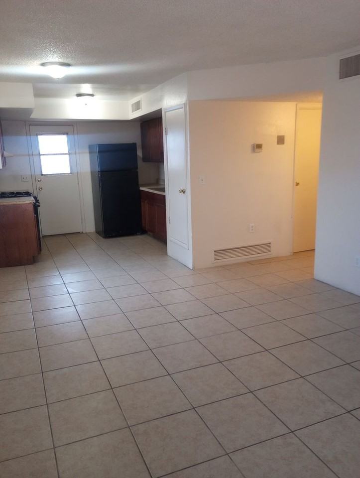 5th Avenue 3815 - Photo 2 of 8