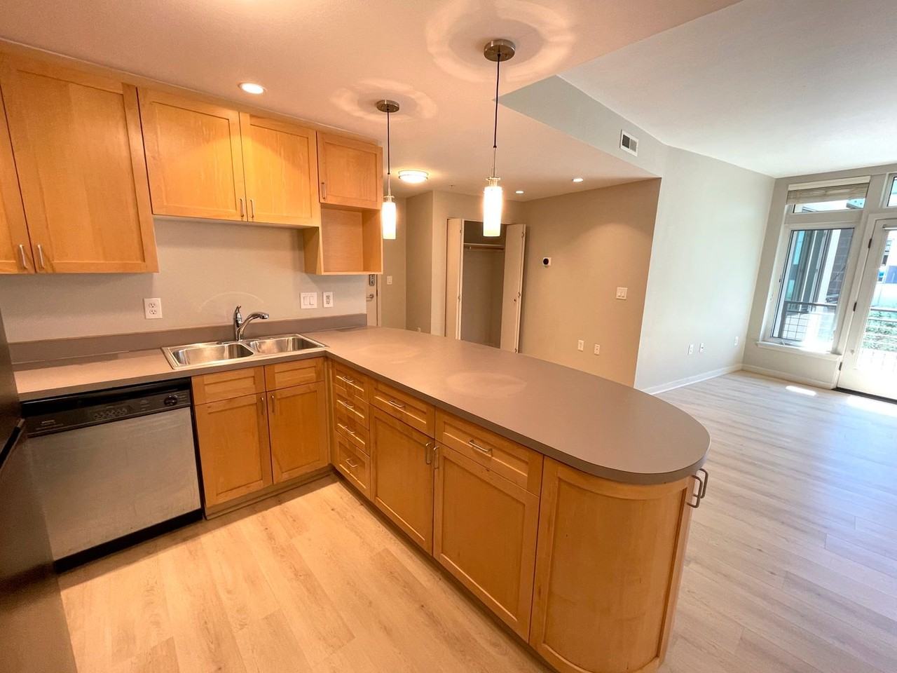 327 Nw Park Ave #4D - Photo 7 of 20