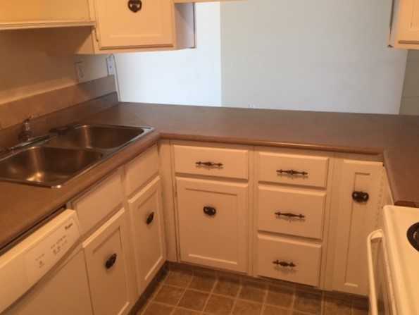 Ermineskin House Apartments 10604 29 Ave Nw, Edmonton, AB T6J 4H6