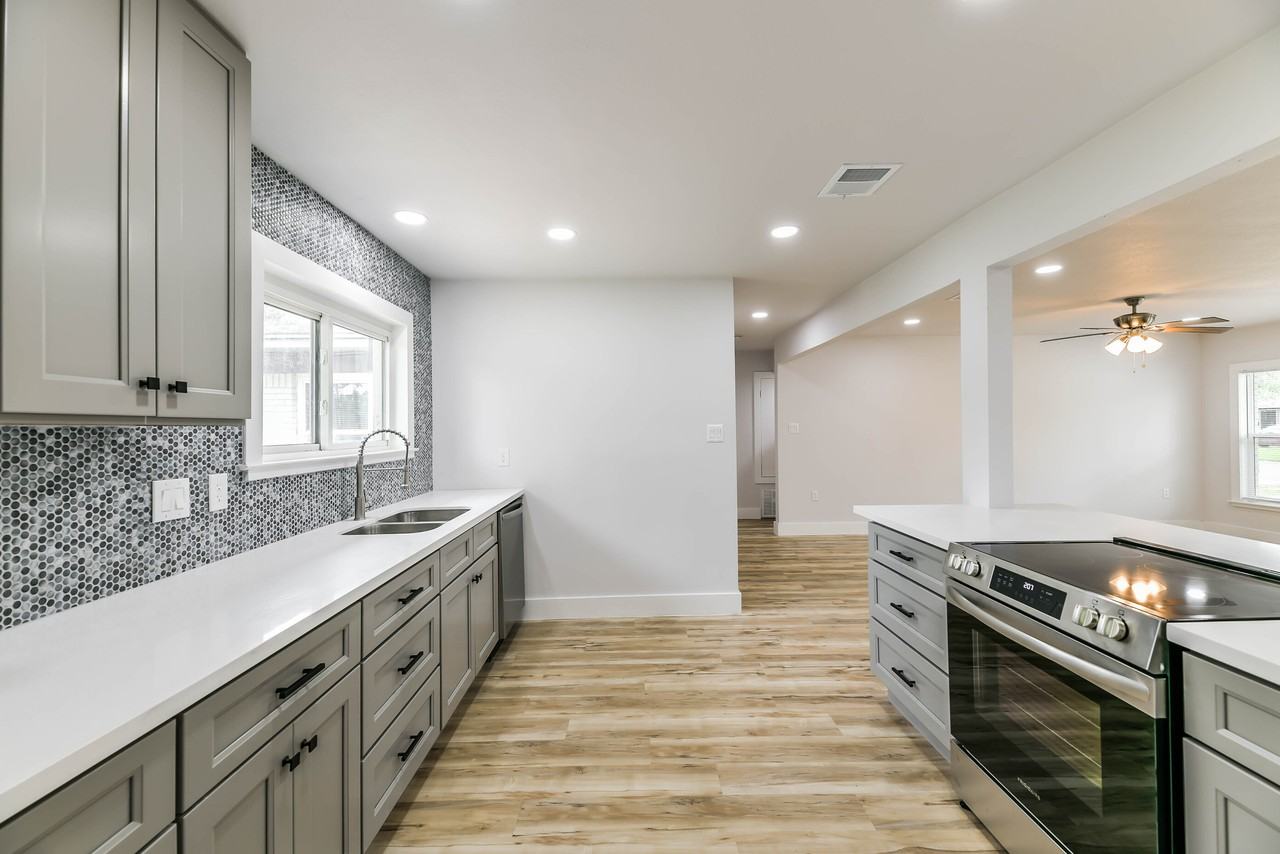 2014 15th Ave N #1 - Photo 6 of 17