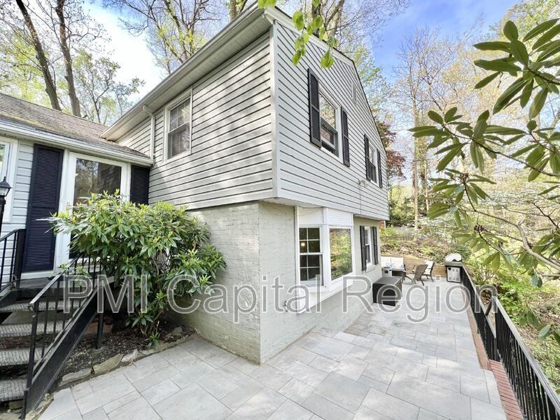 909 Sligo Creek Pkwy - Photo 2 of 19