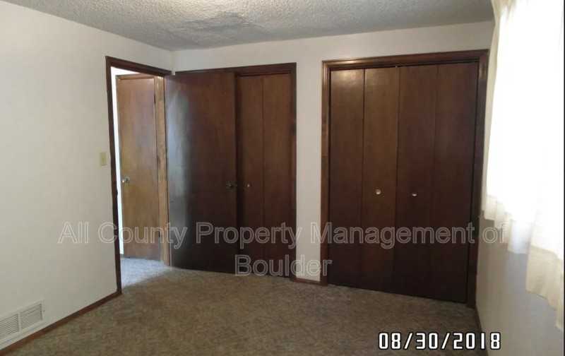 1611 Warren Ave #1 - Photo 6 of 9