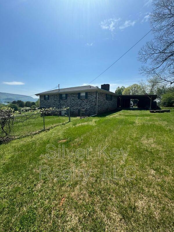103 Athens Pike - Photo 6 of 27