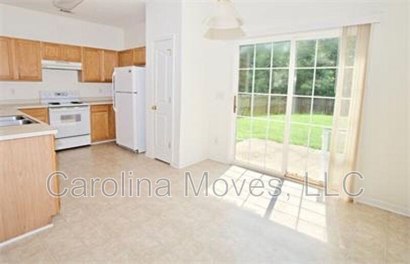 107 Constantine Way - Photo 4 of 20