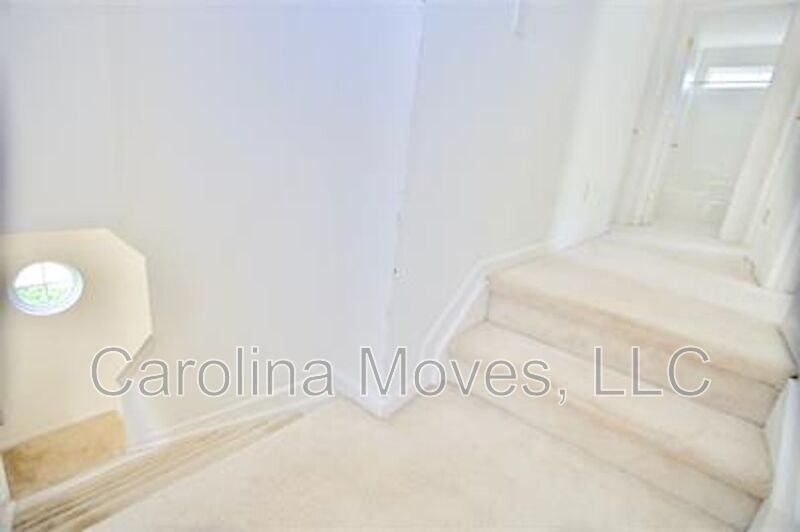 107 Constantine Way - Photo 5 of 20
