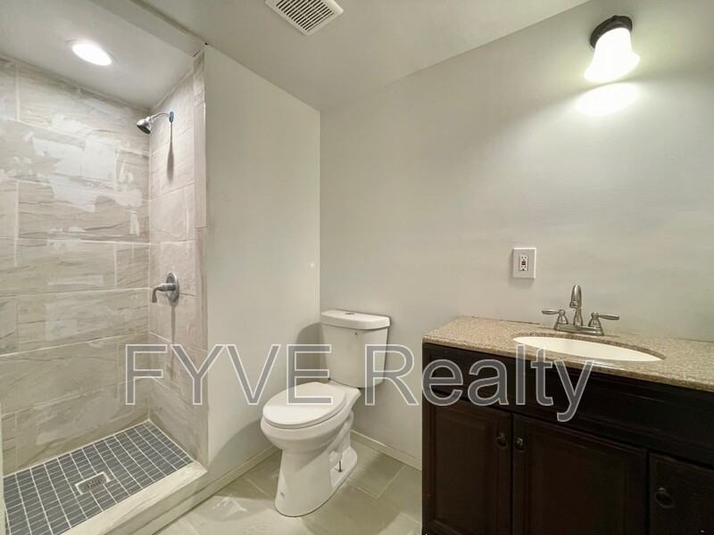 1122 Riggs Ave - Photo 3 of 10