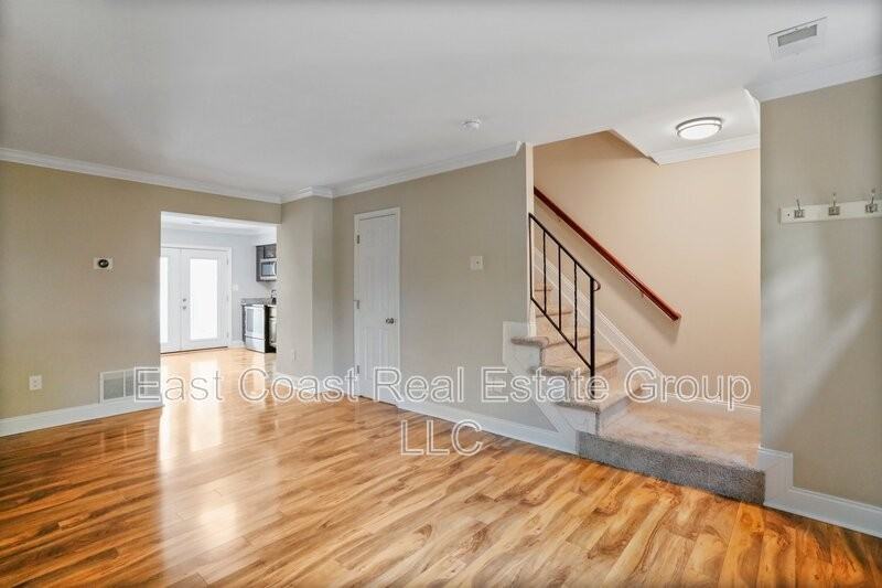 575 Lancaster Pl - Photo 7 of 26