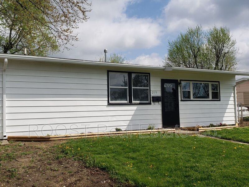 219 Rawson Dr - Photo 2 of 11