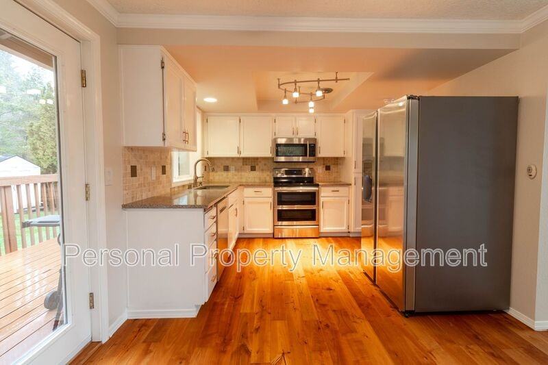 2629 Nw 6th Pl - Photo 5 of 19