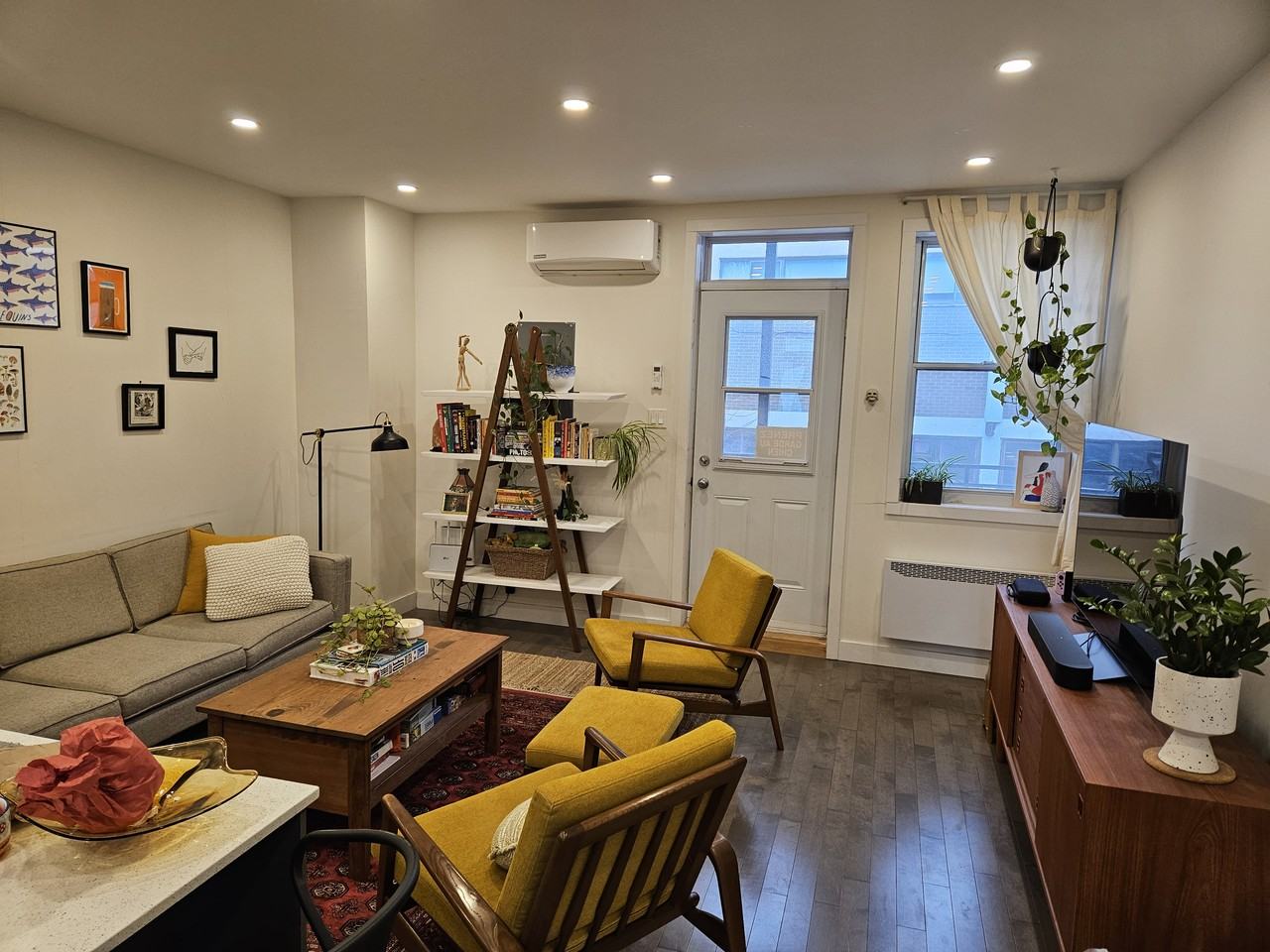 5585 Rue Saint-Dominique - Photo 2 of 9