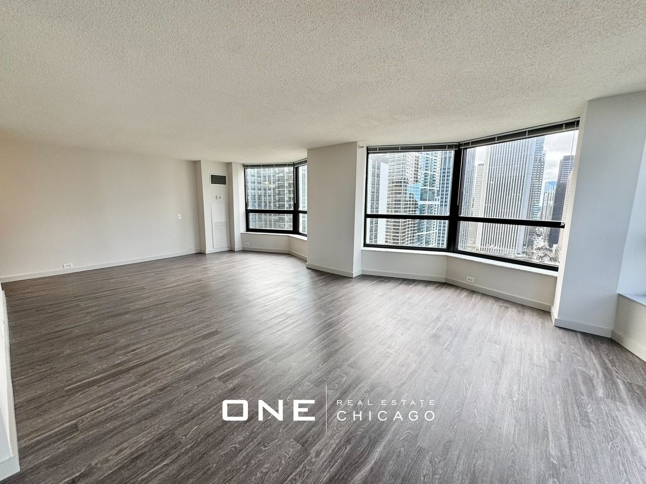 N Harbor Dr - Photo 5 of 22