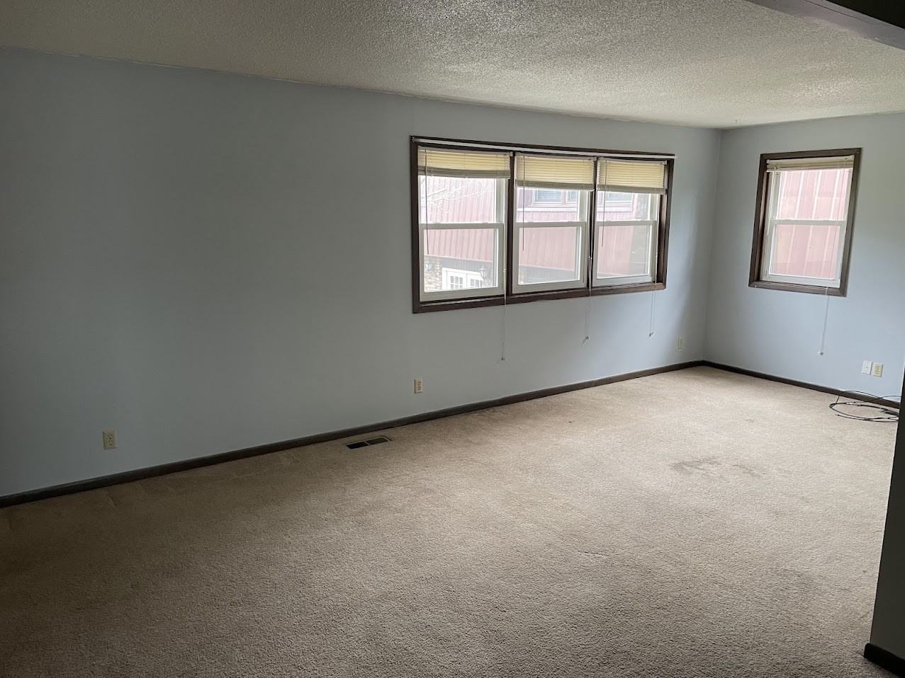 524 Breezy Point Drive - Photo 2 of 5