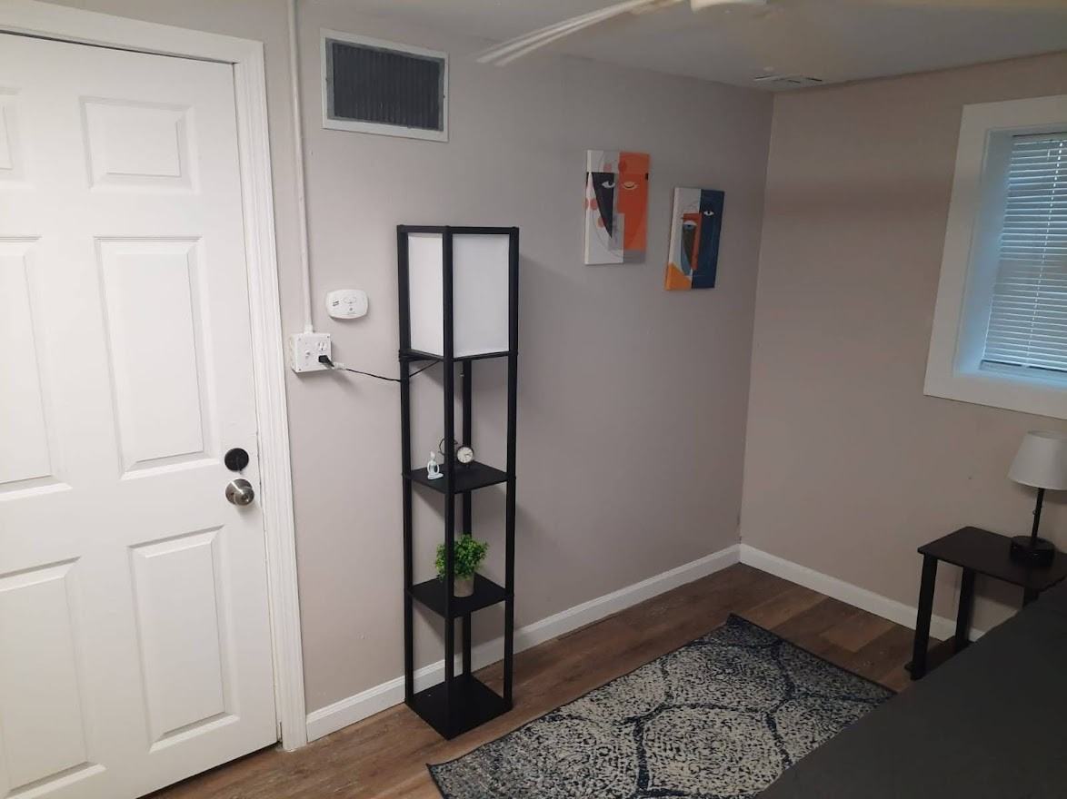 501 Hutchison Street - Photo 4 of 14