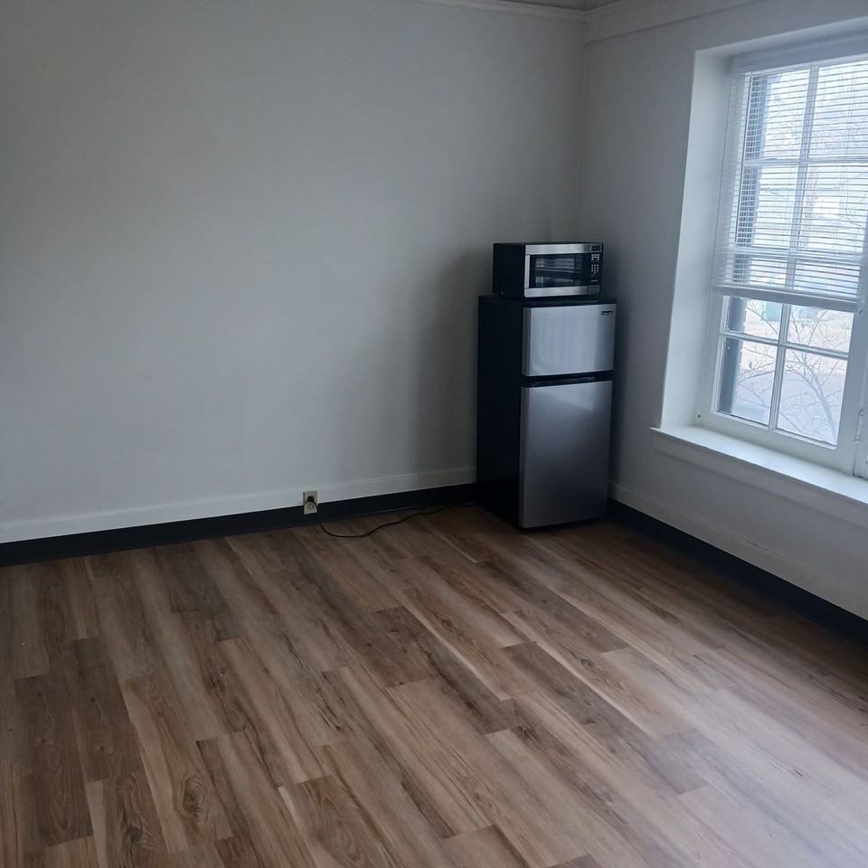 Blackstone Apartments - Photo 3 of 17