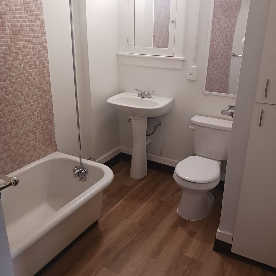 Blackstone Apartments - Photo 5 of 17